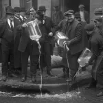 Law enforcement disposing of liquor, 1922